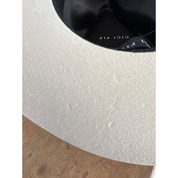 Gigi Pip Fedora Hat Womens Size 57 M Beige - Brown Band 100% Australian Wool NWT - Picture 13 of 16